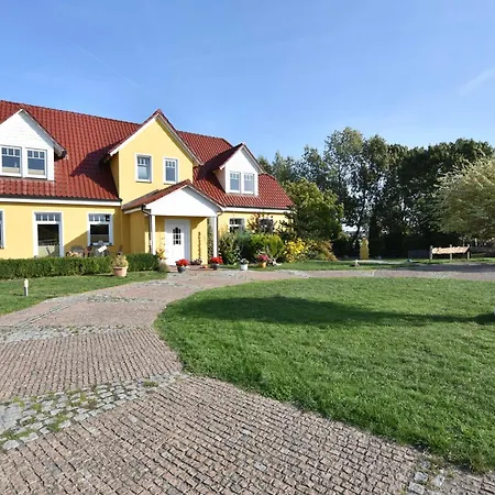 Am Leuchtturm Fuer Gruppen Bis 25 Personen Ofc 04 Apartment Kagsdorf