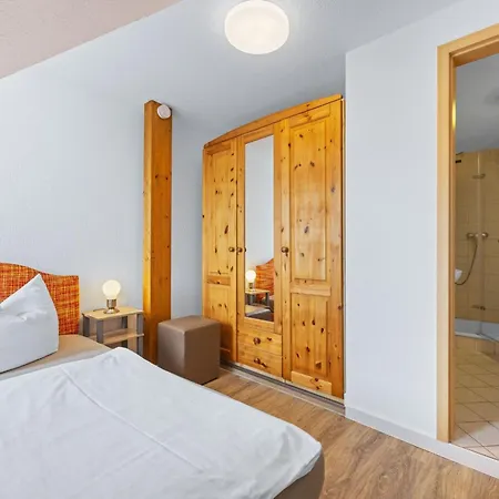 Am Leuchtturm Fuer Gruppen Bis 25 Personen Ofc 04 Kägsdorf