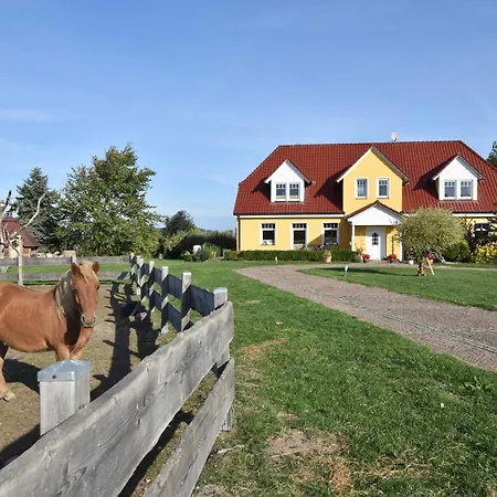 Am Leuchtturm Fuer Gruppen Bis 25 Personen Ofc 04 *